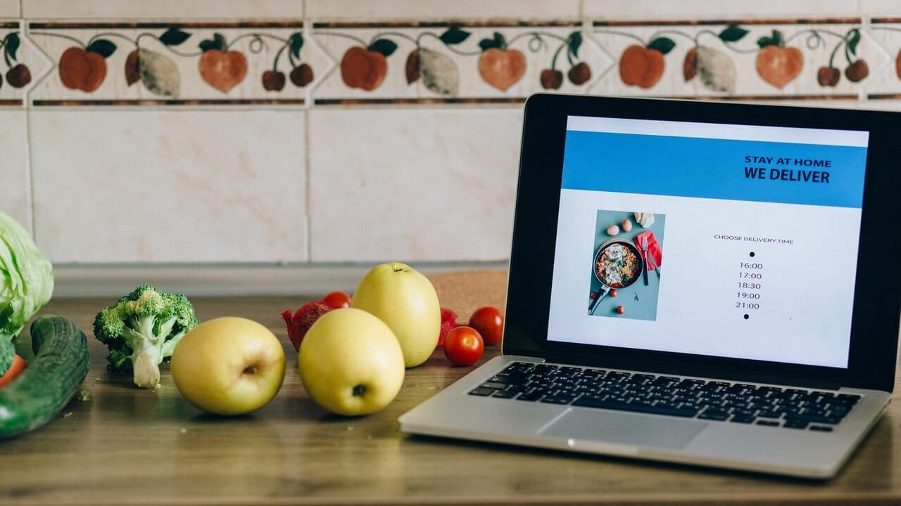 Why F&B businesses need to get online: How Qashier can help