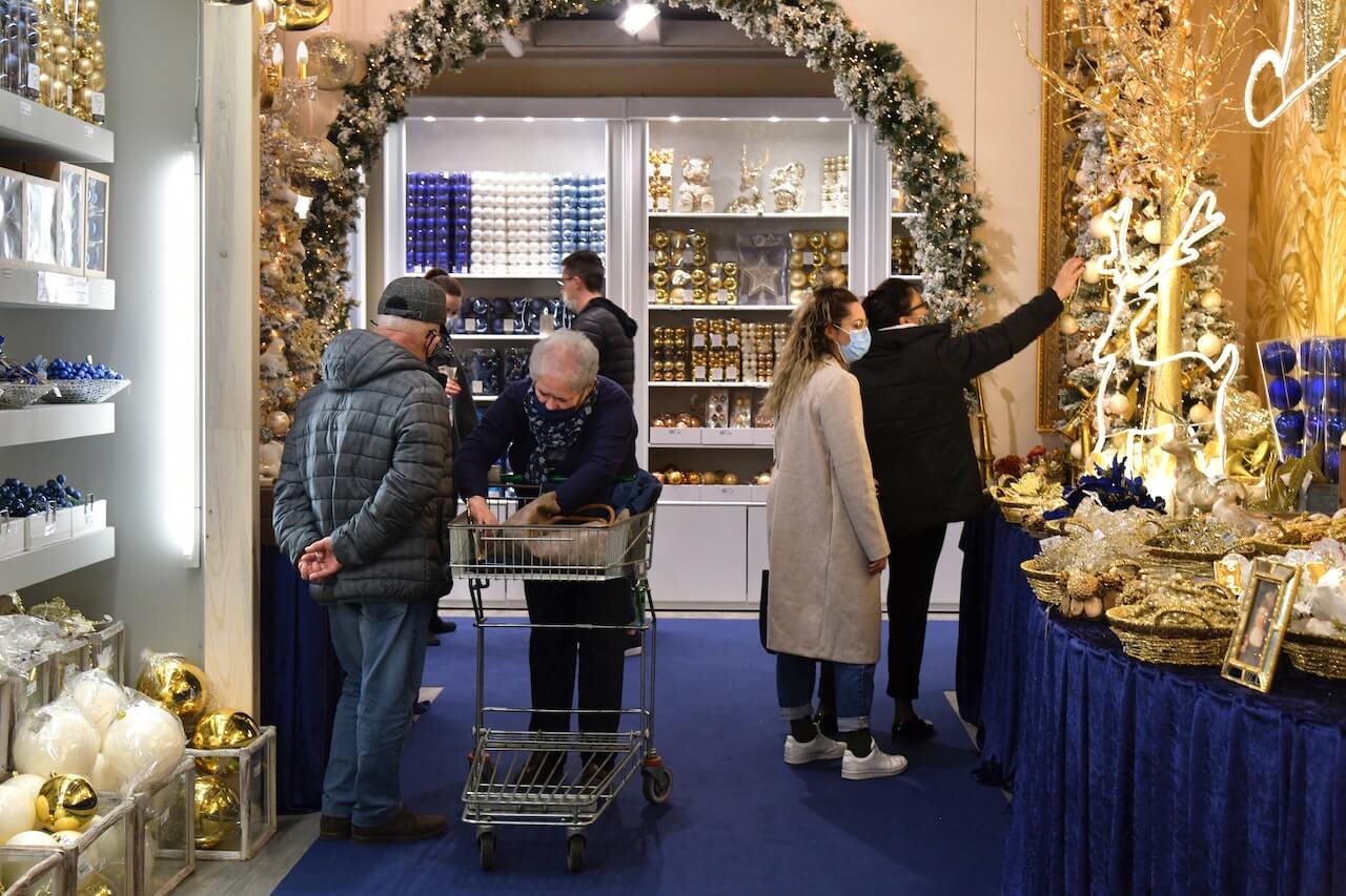 5 ways merchants can create Christmas magic for shoppers