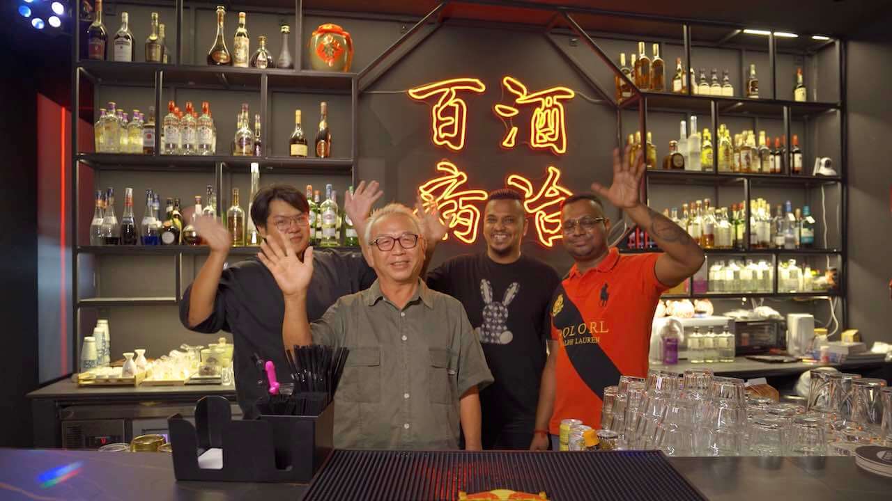Lalang Bar | Painting the town red