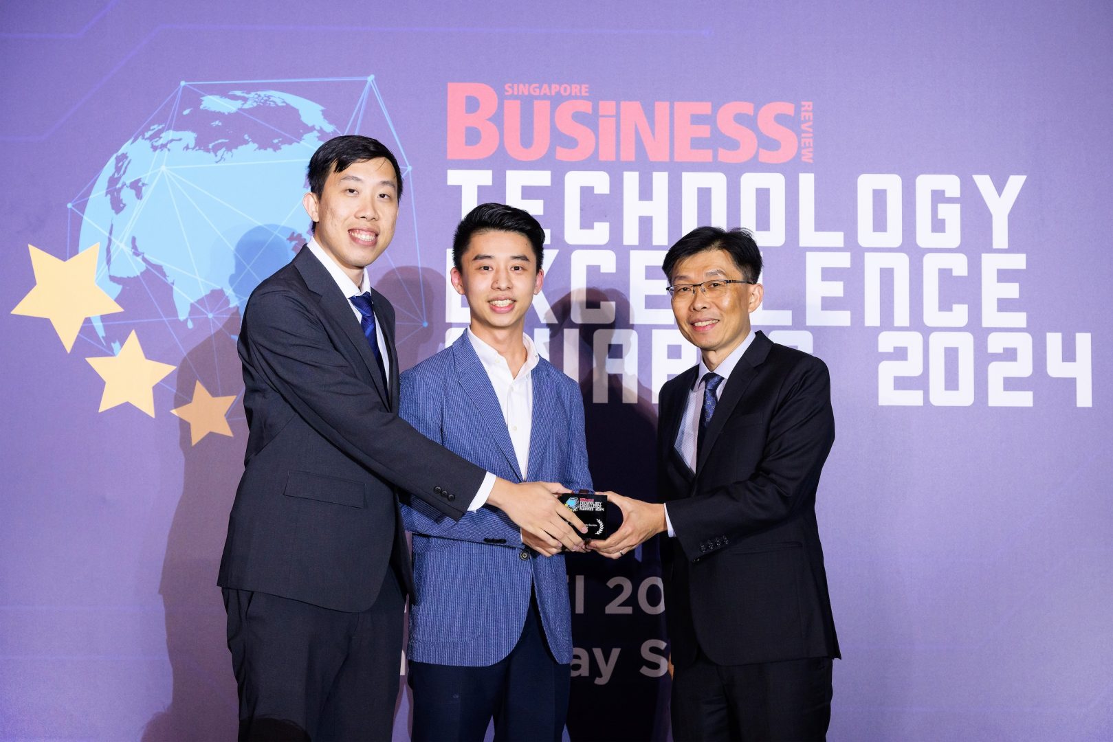 Qashier triumphs with two awards for Fintech categories at Singapore and Malaysia Technology Excellence Awards 2024