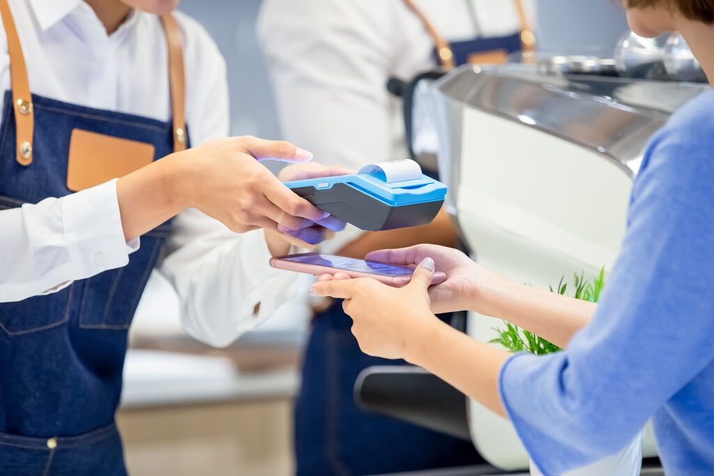 โปรแกรม POS ออนไลน์ VS บริหารแบบดั้งเดิม แบบไหนข้อดีเยอะกว่า?