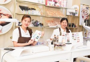 Naris Nails and Lashes Service