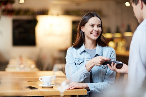 5 เคล็ดลับพิชิตใจลูกค้ากับการเลือกใช้เครื่อง POS ร้านอาหาร
